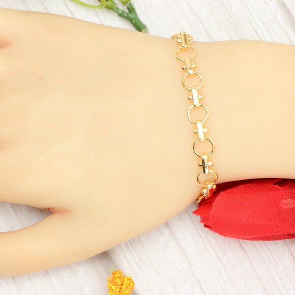 "Trendy Handmade Bracelet – A Thoughtful Gift for Girls & Women | UNVRC1599 - Picture 2 of 10